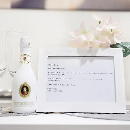 Jj-ts - Zentrale - Nahe Sap - Parkplatz - Terrasse Βάλντορφ